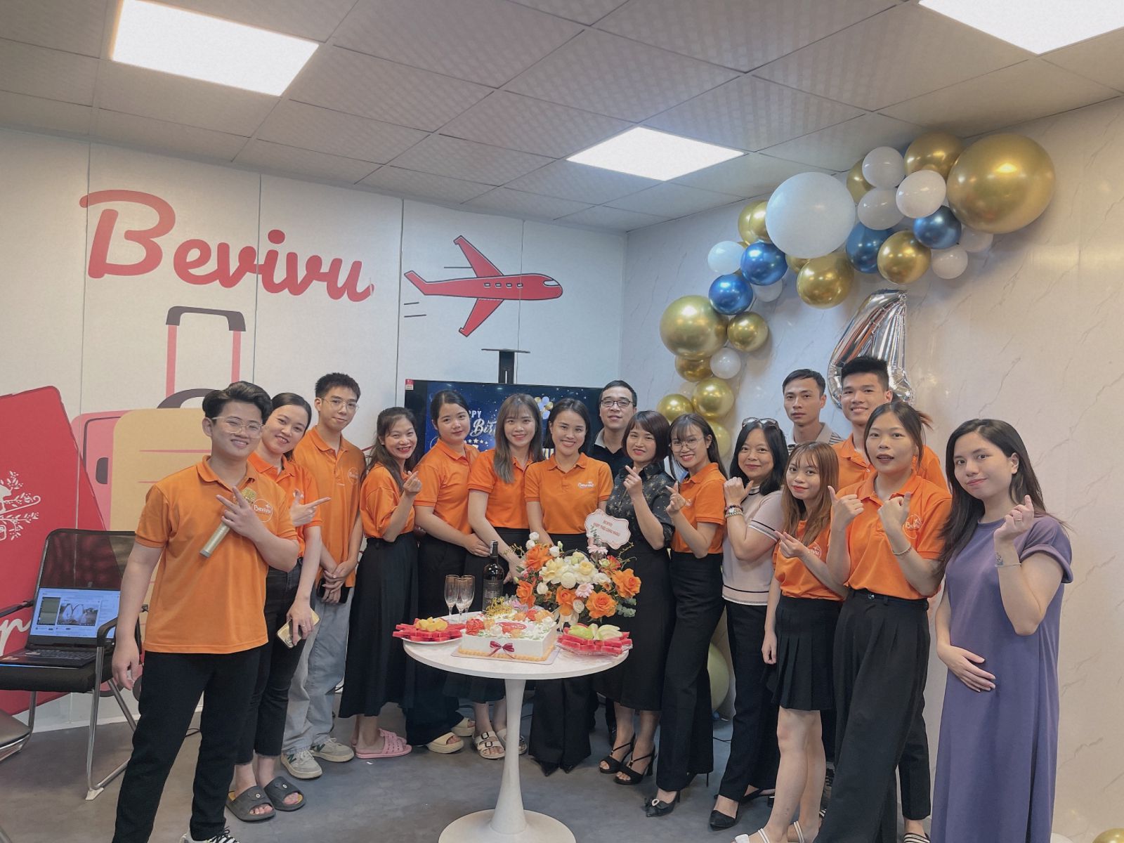 Team Bevivu hân hoan đón sinh nhật lần 4