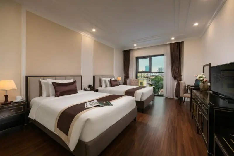 Adonis Hotel phòng deluxe