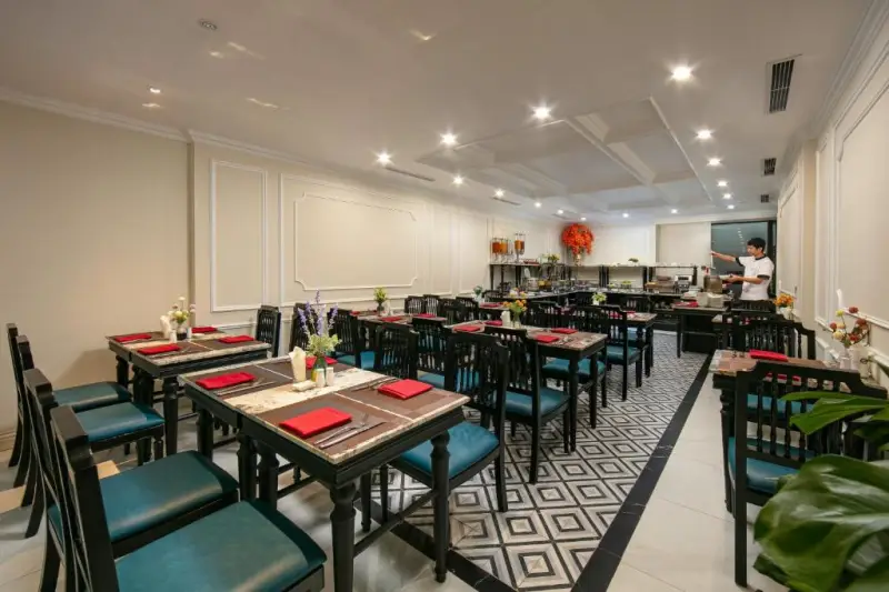 Nhà hàng tại Amira Hotel Hanoi