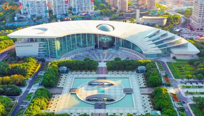 Quang cảnh bên ngoài tại Bảo tàng khoa học Thượng Hải Bảo tàng khoa học Thượng Hải - nơi lý tưởng khám phá những thành tựu khoa học và công nghệ