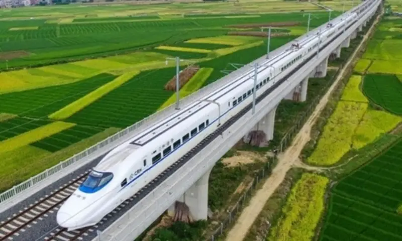 Di chuyển bằng đường sắt có nhiều loại phương tiện để tới Trung Quốc