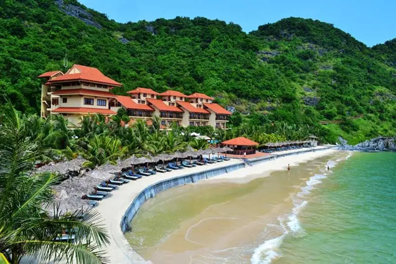 Tắm biển Cát Bà Du lịch Đảo Cát Bà và tắm biển ở cát bà rất vui