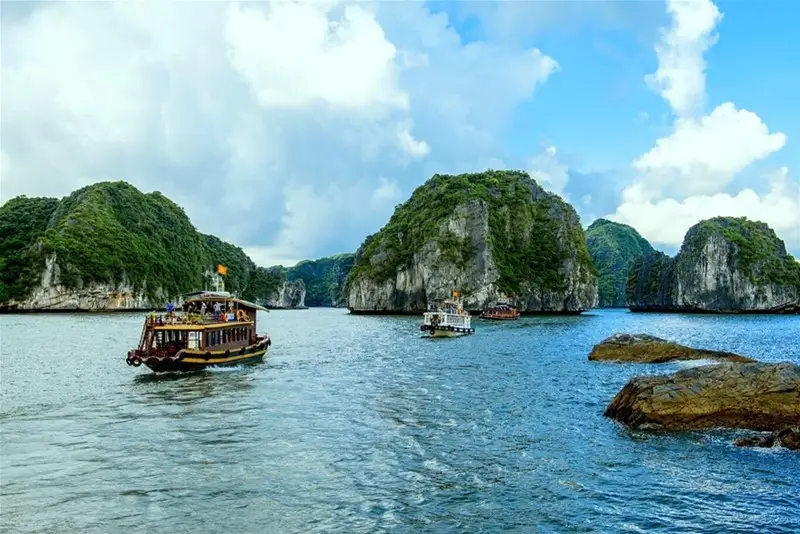 Một góc Vịnh Lan Hạ - Cát Bà Vịnh Lan Hạ là thiên đường kỳ thú