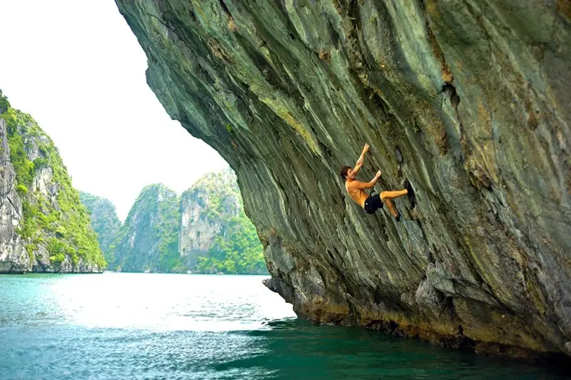Leo núi Leo núi Cát Bà là hoạt động thú vị
