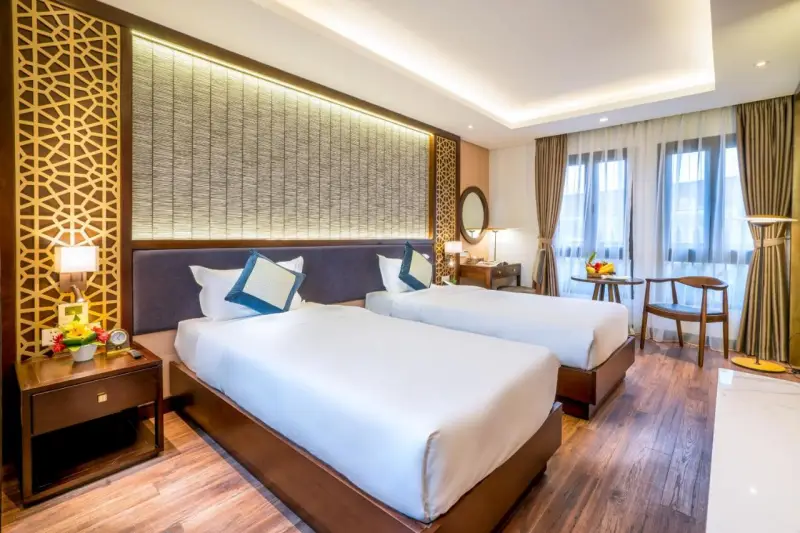 Conifer Grand Hotel