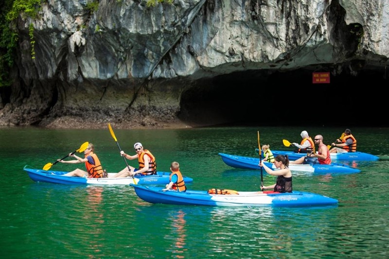 Chèo thuyền kayak