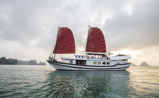 Du thuyền Indochina Junk