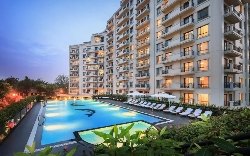 Elegant Suites Westlake hồ bơi