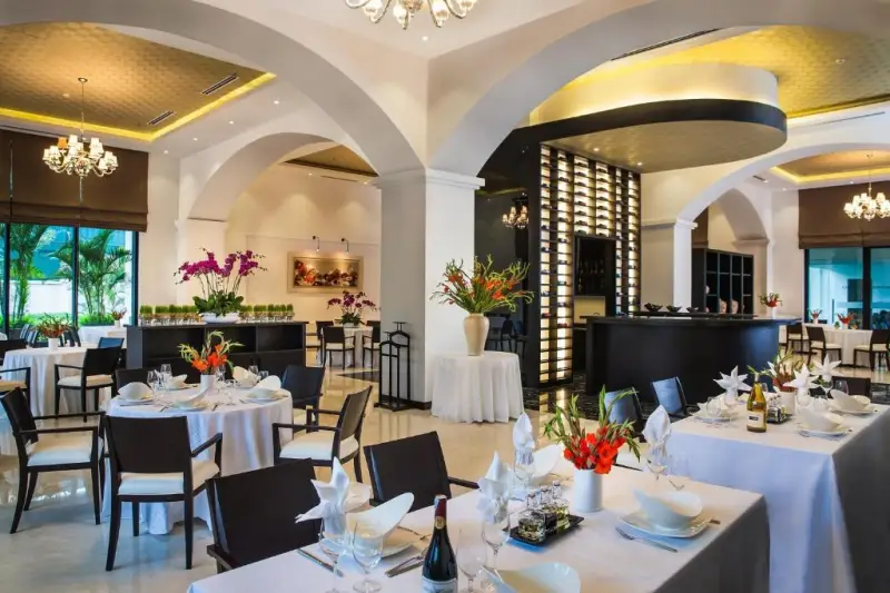 Elegant Suites Westlake nhà hàng