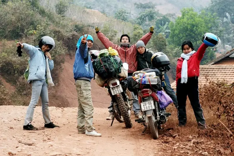 Đến Sapa bằng xe máy Xe máy là phương tiện phù hợp để đến Sapa