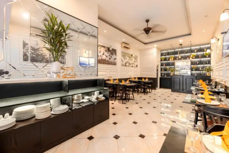 nhà hàng tại Hanoi Elpis Hotel & Spa