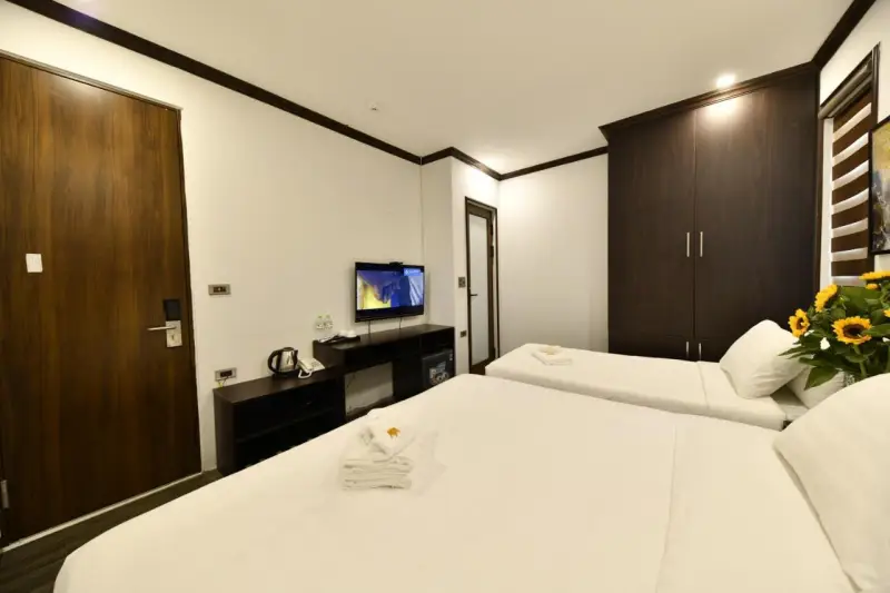 Kingdom Hotel Hanoi phòng triple