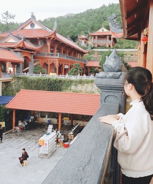 tour du lịch chùa Ba Vàng của Bevivu đầy đủ tiện nghi