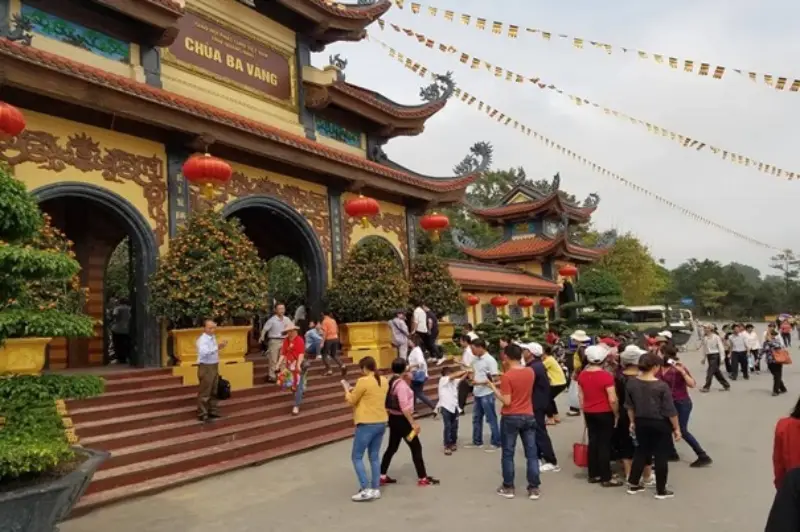 Hành vi khi đi chùa Ba Vàng Chùa Ba Vàng cần chú ý hành vi khi đi