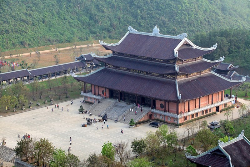 cổng tam quan của chùa bái đính