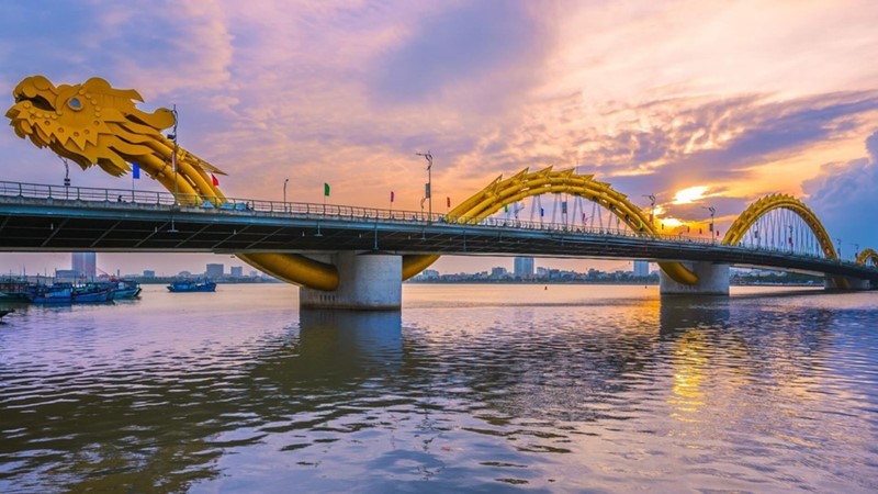 Cầu Rồng Đà Nẵng là biểu tượng của thành phố đà nẵng