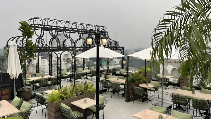 Madelise Palace Hotel & Travel