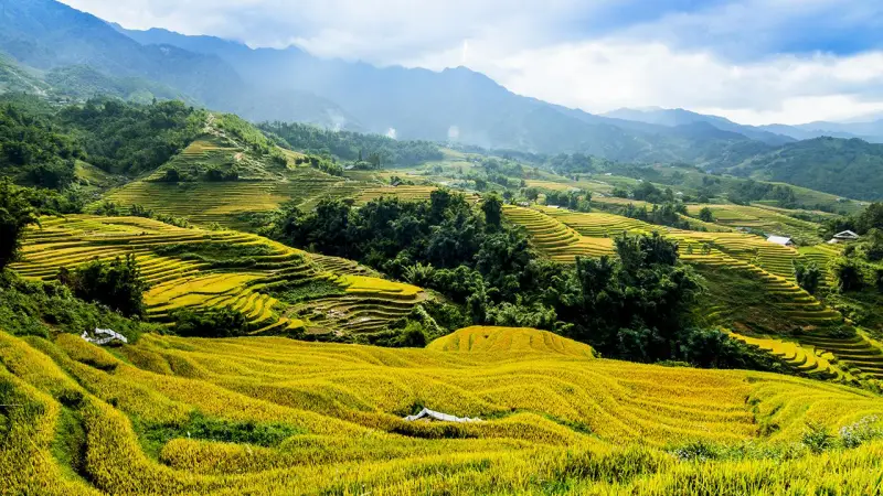 Mường Hum hùng vĩ