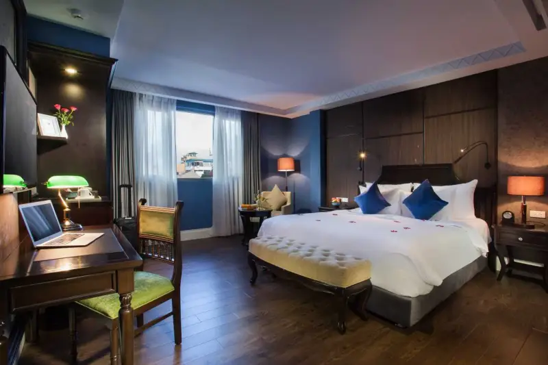 phòng premier tại O'Gallery Premier Hotel & Spa 