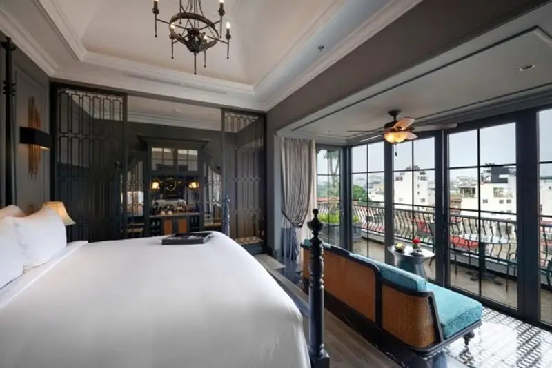 La Siesta Premium Hàng Bè