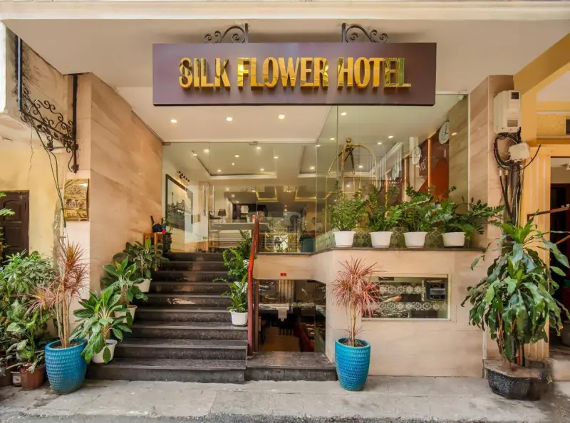 Silk Flower Hotel & Spa tọa lạc tại Hà Nội