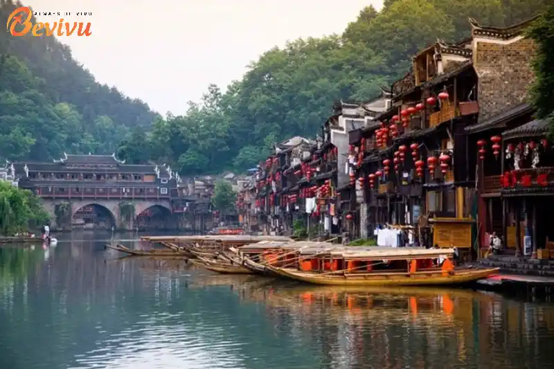 Sông Đà Giang Du lịch Phượng Hoàng Cổ Trấn - sông Đà Giang