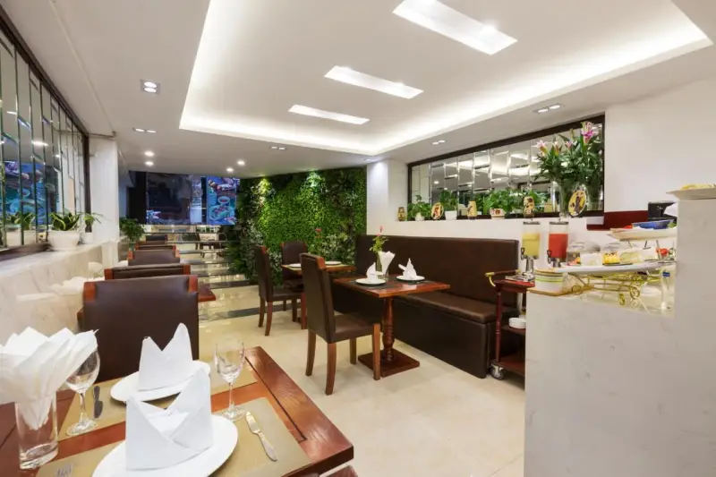 Splendid Pearlight Hanoi hồ bơi