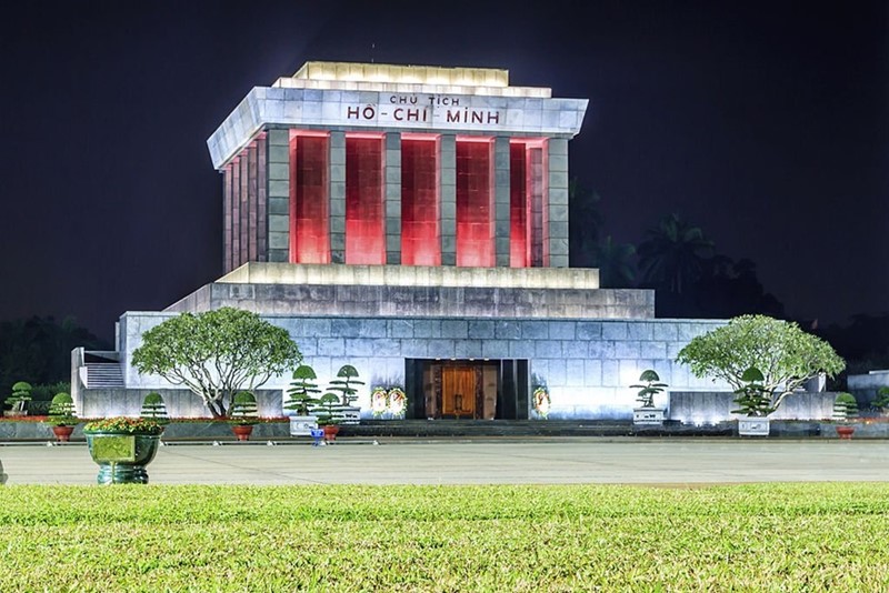 30 địa điểm không thể bỏ lỡ khi đến Hà Nội