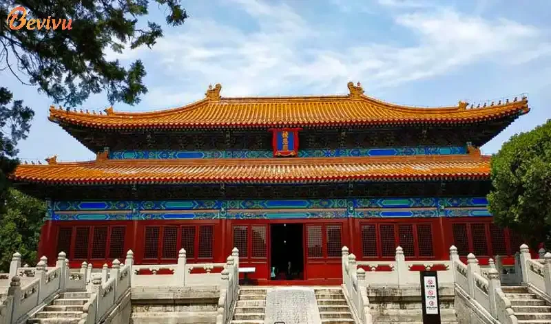 Bên trong Thập Tam Lăng Du lịch Thập Tam Lăng