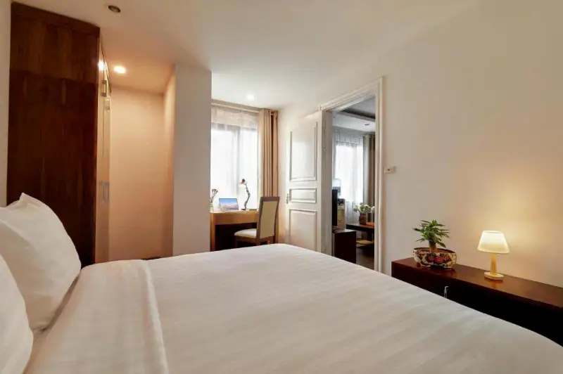 The Bloom Classic - Hotel and Bistro Suite Có Giường Cỡ Queen