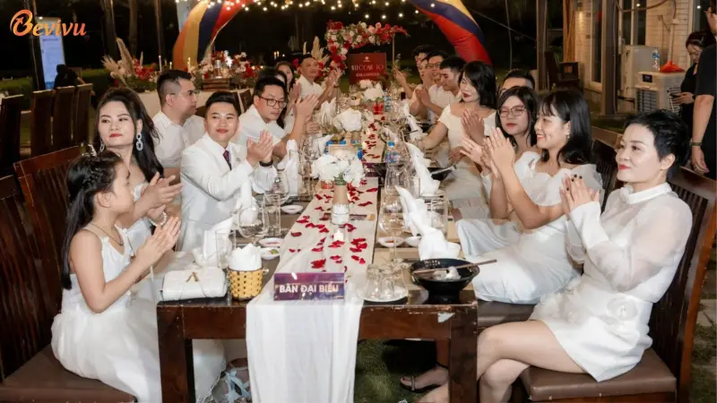Tổ chức sự kiện chuyên nghiệp Tổ chức sự kiện chuyên nghiệp với tiệc cuối năm