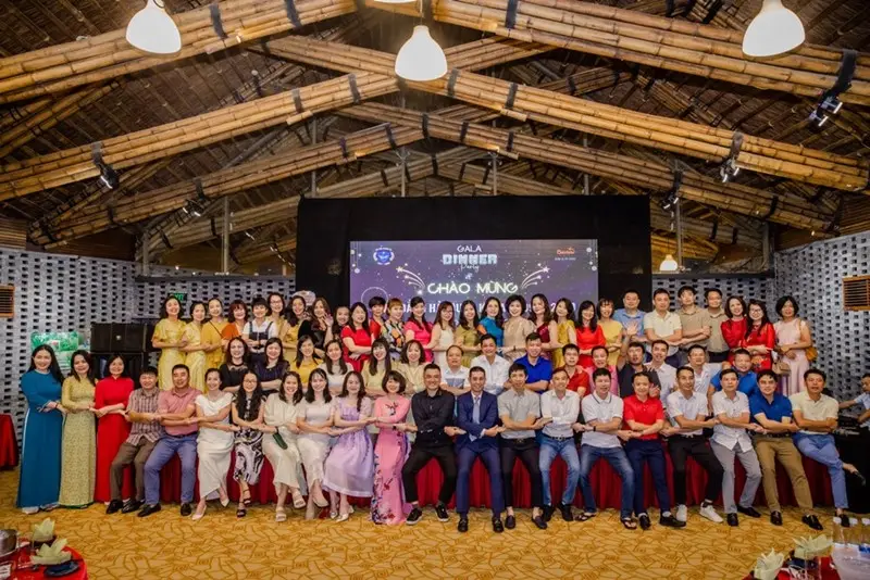 Tổ chức sự kiện Gala Dinner cho doanh nghiệp Tổ chức sự kiện chuyên nghiệp