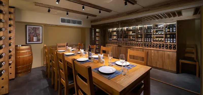 Hầm rượu tại TK123 Hanoi Hotel