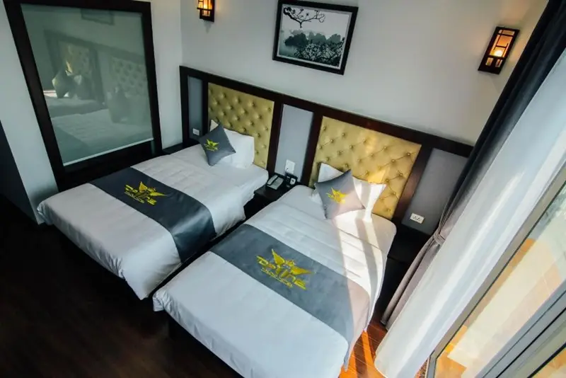 phòng deluxe tại Topone Halong Hotel