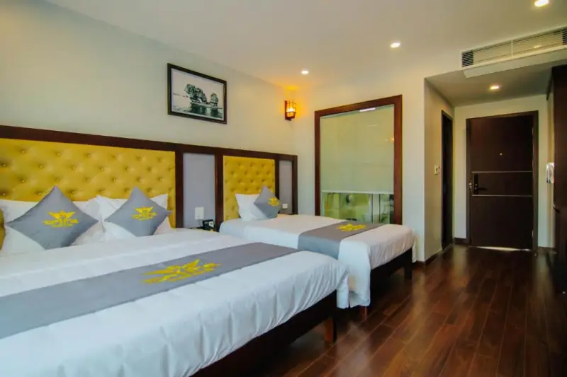 phòng deluxe family tại Topone Halong Hotel