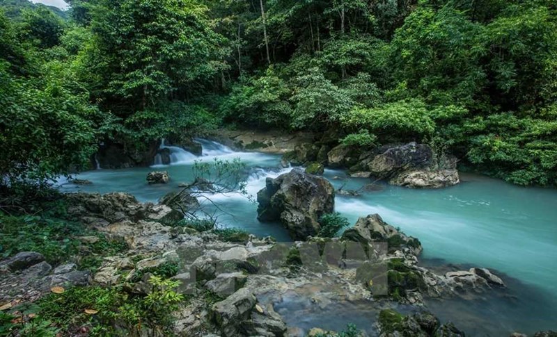 cảnh đẹp suối lênin