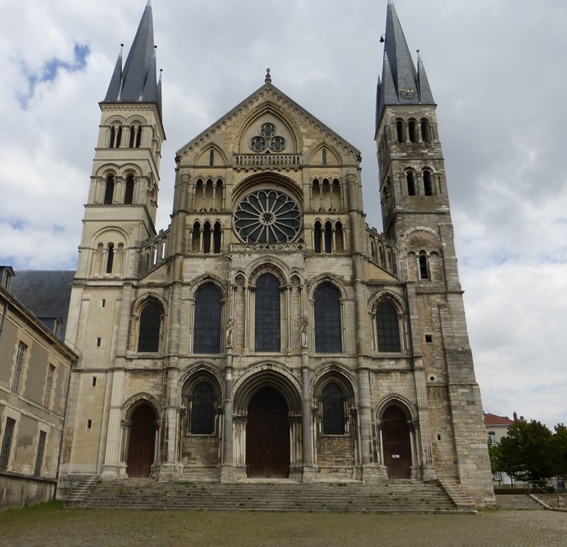  nhà thờ thời kỳ La Mã đầu tiên ở miền bắc nước Pháp