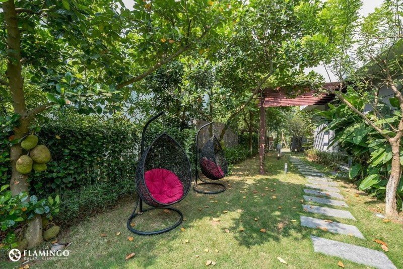 Villa được trông nhiều cây