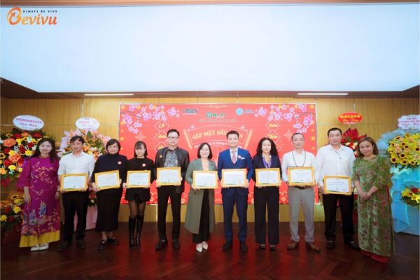 BEVIVU THAM DỰ SỰ KIỆN LỮ HÀNH HỘI TỤ XUÂN THẮM NIỀM VUI 2025 Các đại diện công ty du lịch đến sự kiện