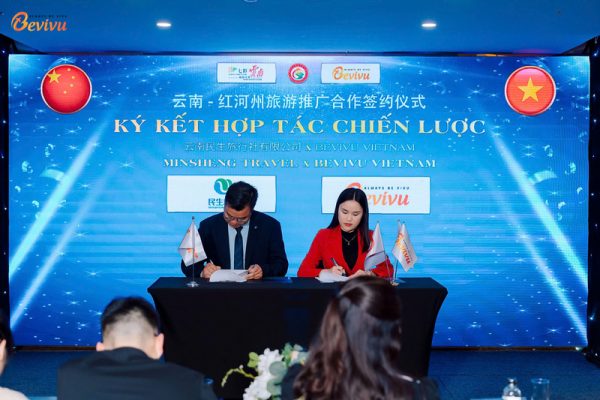 Lễ ký kết hợp tác giữa Bevivu Việt Nam và Công ty Quốc tế Dân Sinh diễn ra tại Hà Nội