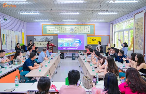 Lễ ký kết được chứng kiến bởi đại diện các doanh nghiệp Việt Nam Lễ ký kết được chứng kiến bởi đại diện các doanh nghiệp Việt Nam