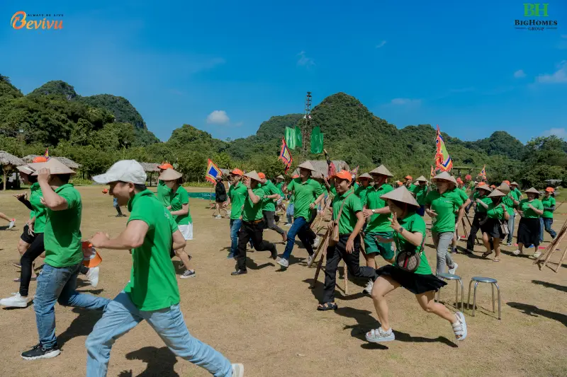 Cùng nhau lưu lại khoảnh khắc khó quên khoảnh khắc trong hoạt động teambuiding