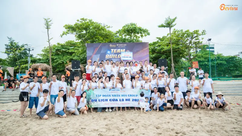 Lưu giữ kỷ niệm tuyệt vời từ tour du lịch hè doanh nghiệp Ảnh đoàn tour du lịch hè công ty