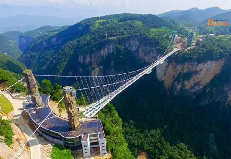Cầu kính Thiên Vân Độ địa điểm du lịch Trương Gia Giới