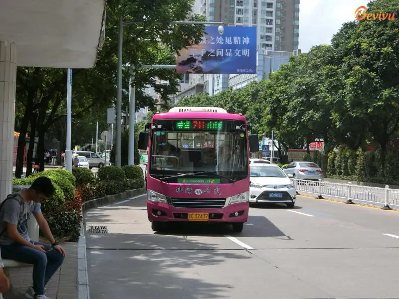 Di chuyển bằng xe bus Phương tiện di chuyển du lịch Trương Gia Giới