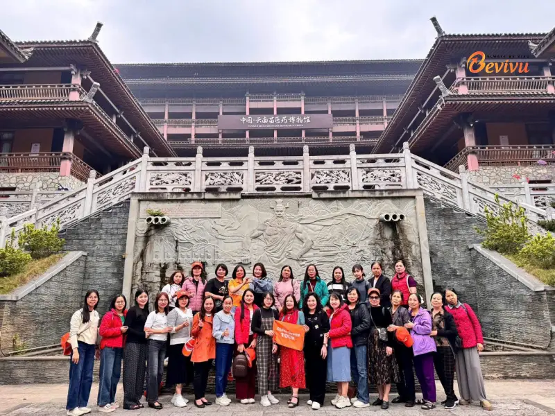 Đoàn tham quan tour du lịch Bình Biên tour du lịch Bình biên