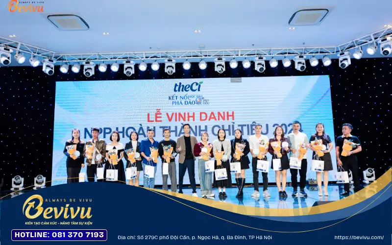 Ghi dấu khoảnh khắc tại sự kiện MICE tour du lịch công ty kết hợp mice
