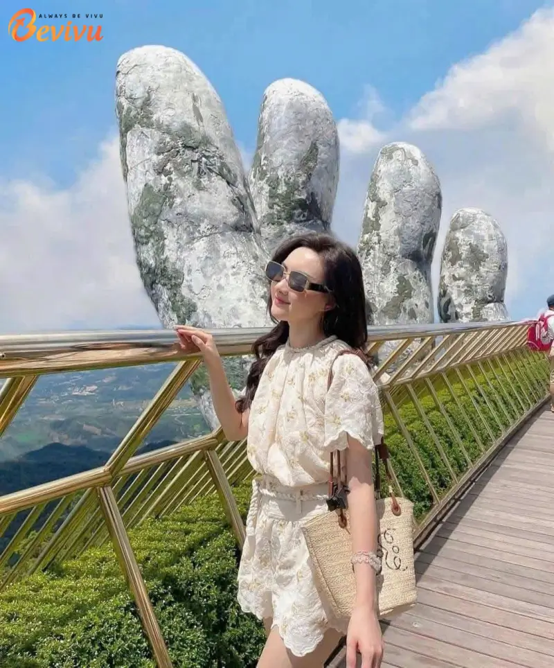 Tour Bà Nà Hills tại cầu vàng