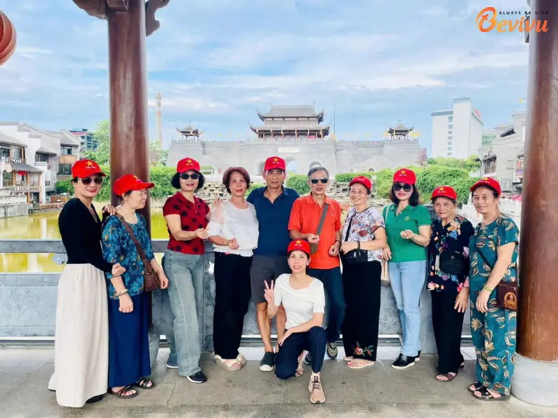 Đoàn check-in du lịch Thái Bình Cổ Trấn Đoàn du lịch Thái Bình Cổ Trấn