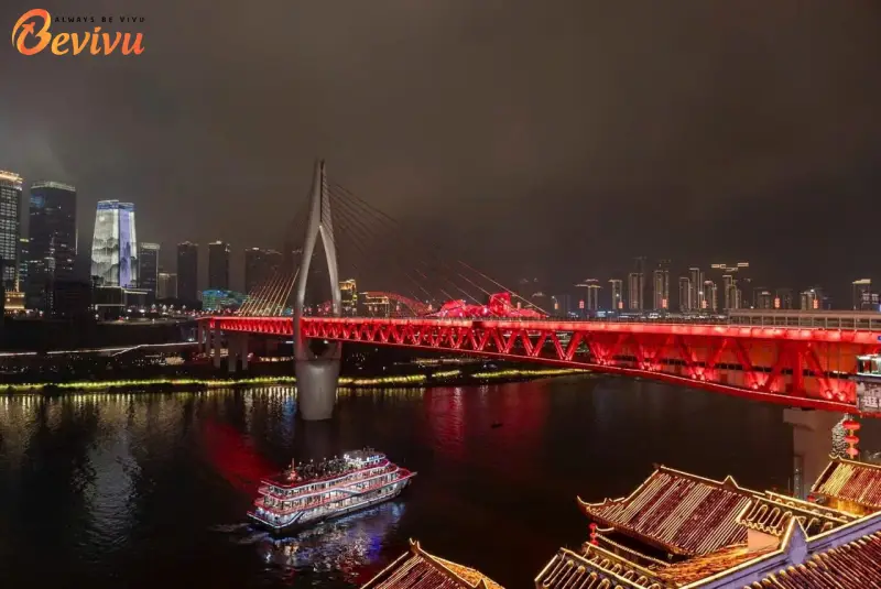 Cầu Thiên Tử Môn với kiến trúc hiện đai nằm trên sông Gia Lăng du lịch trùng khánh Cầu Thiên Tử Môn